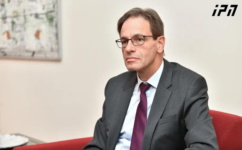 Investigative commission: Presence of German Ambassador Hubert Knirsch in the Parliament building on June 20, 2019 “raises serious questions regarding the ambassador’s role in the events that took place during the night”