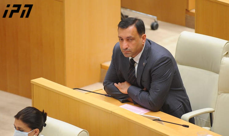 ლევან ბეჟაშვილი - ჩანაწერით, რომელიც მანიფესტაციებთან დაკავშირებულ კანონპროექტში შედის, შეიძლება სცენაც კი აკრძალოს სამართალდამცავმა ორგანოებმა