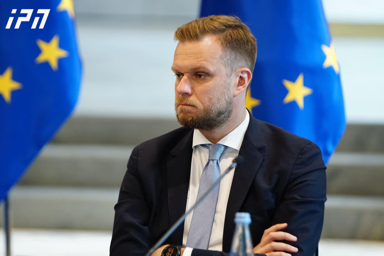 გაბრიელიუს ლანდსბერგისი - საქართველოში მშვიდობიანი დემონსტრანტებისა და აქტივისტების დაშინება და ძალადობა სამარცხვინო ტაქტიკაა, რომელიც დაუყოვნებლივ უნდა შეწყდეს