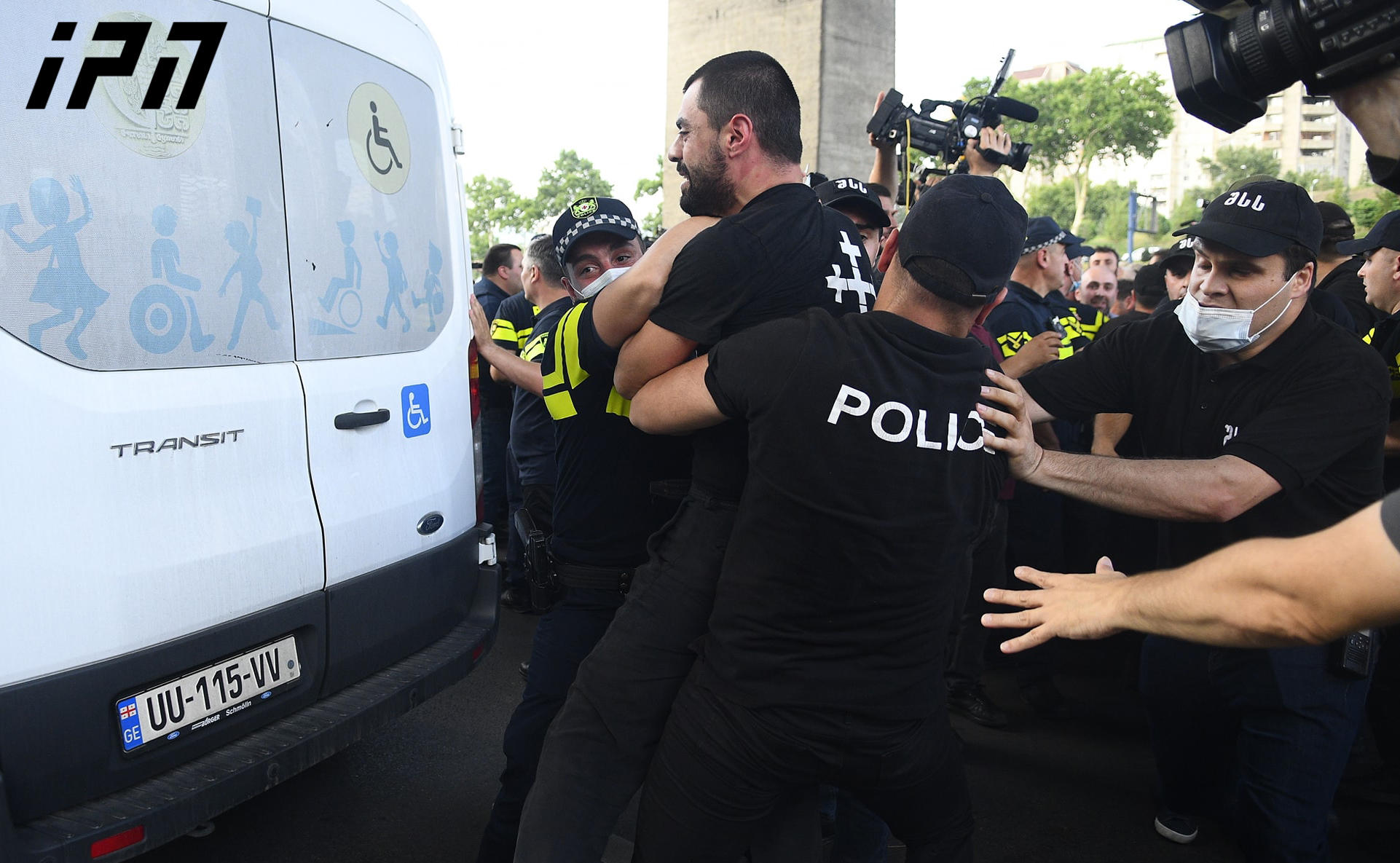 ტერიტორიაზე, სადაც "თბილისი პრაიდის" კვირეული უნდა გაიხსნას, ღონისძიების მოწინააღმდეგე 11 პირია დაკავებული