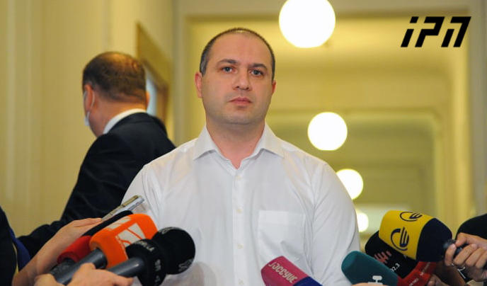 გივი მიქანაძე - 2015-24 წლებში, არასამთავრობო ორგანიზაციების 27-მა წარმომადგენელმა, ოპოზიციურ პარტიებს 800 000 ლარამდე თანხა შესწირეს