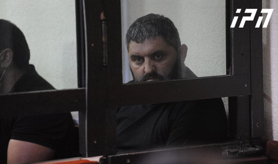 ჟურნალისტებზე ძალადობაში ბრალდებული - მოძალადე არ ვარ - დროშის ტარი მოვიქნიე და კამერას მოხვდა, სოციალურად დაუცველი, 2 შვილის მამა ვარ, დამეჩაგრება შვილები