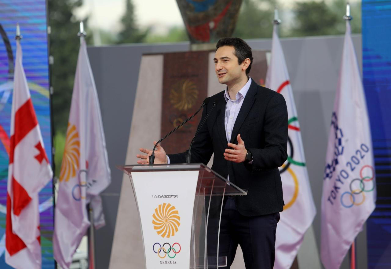 კახა კუჭავა სპორტსმენებს - მოგესალმებით გმირებს, რომლისკენაც მთელი საქართველოს ყურადღება იქნება მომართული - ვიცით, თავს არ დაზოგავთ, რომ ქვეყანა ასახელოთ