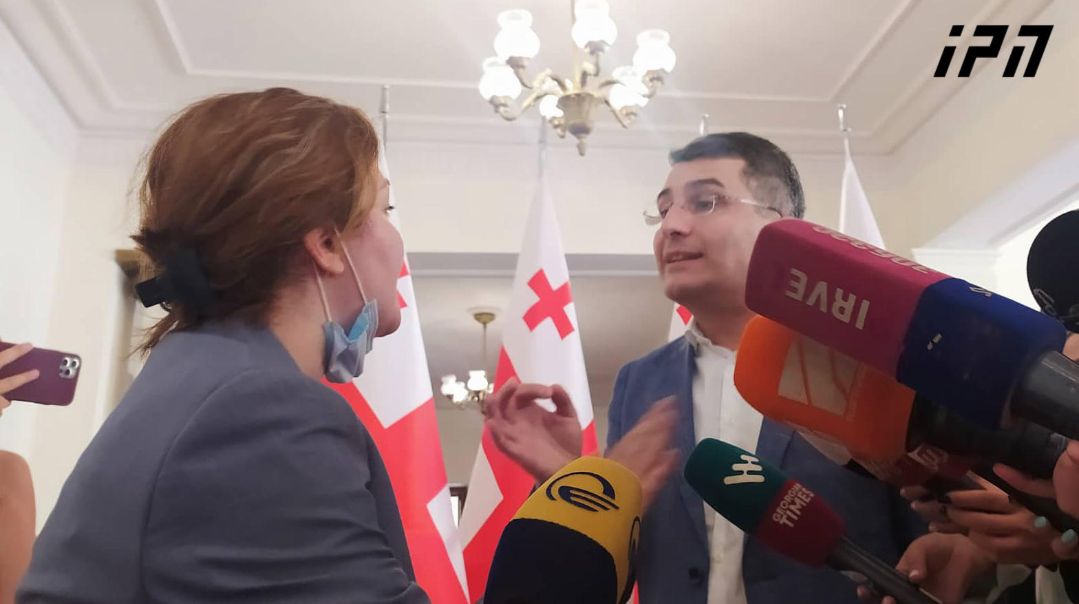 მამუკა მდინარაძე და ანა ნაცვლიშვილი ერთმანეთს სიტყვიერად დაუპირისპირდნენ