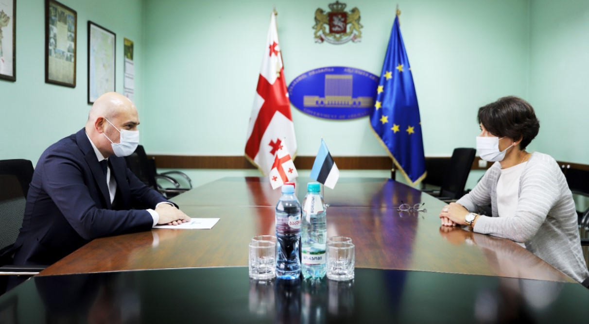რუსლან აბაშიძე საქართველოში ესტონეთის რესპუბლიკის საგანგებო და სრულუფლებიან ელჩს შეხვდა