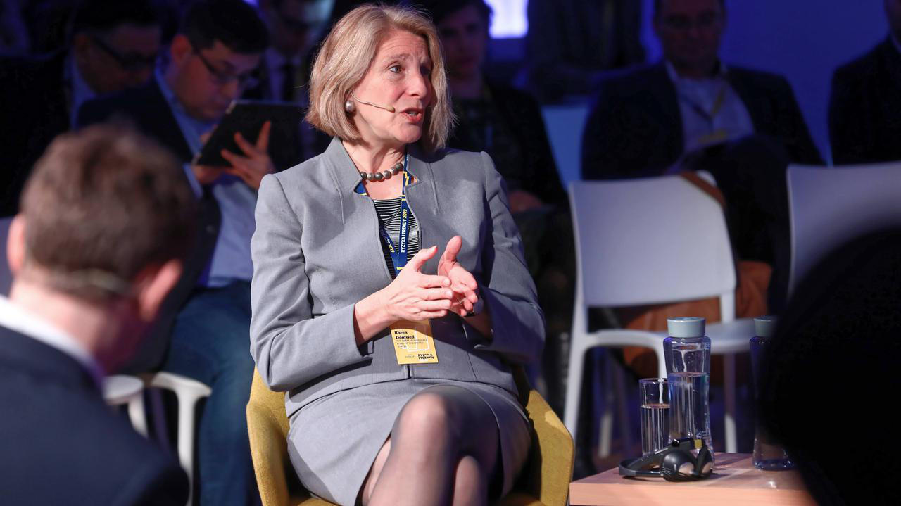 აშშ-ის სახელმწიფო მდივნის თანაშემწე კარენ დონფრიდი 17 ივნისს თბილისს ეწვევა