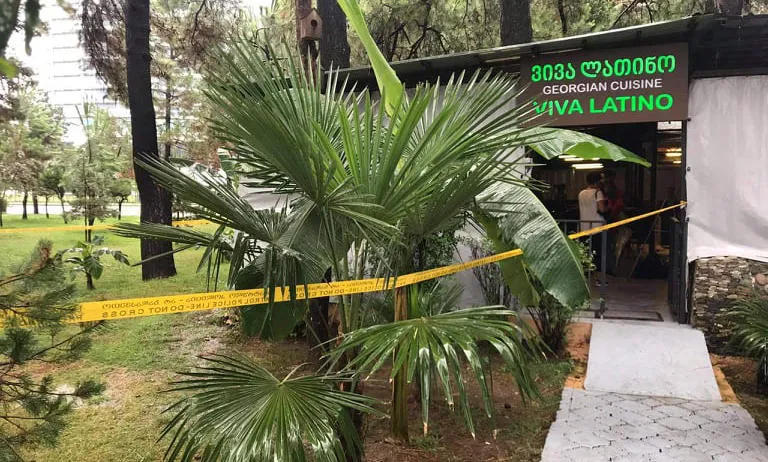 На территории старого бульвара в Батуми убили сотрудника охраны кафе-бара