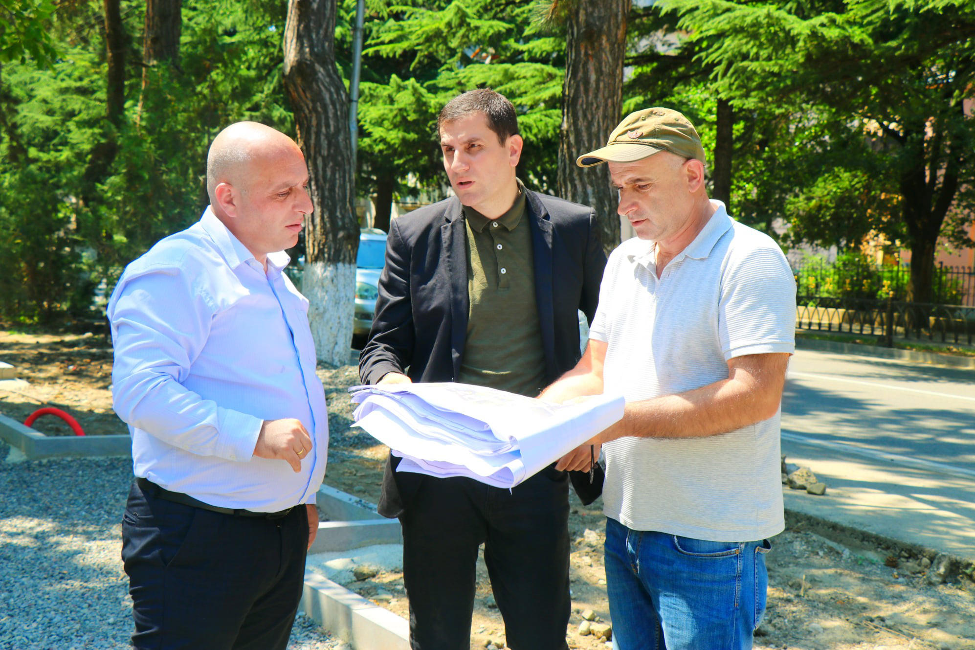 ბორჯომში მიმდინარე ინფრასტრუქტურული პროექტები სამცხე-ჯავახეთის რწმუნებულმა დაათვალიერა
