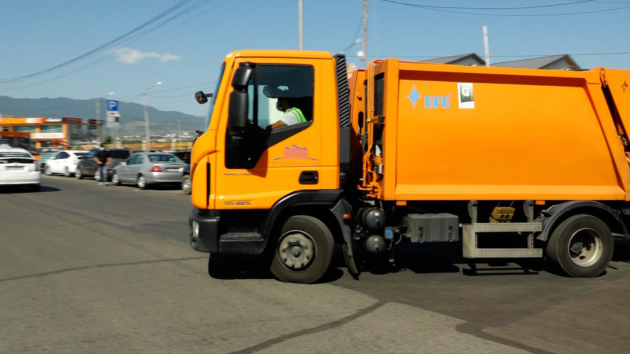 მერიის ინფორმაციით, „თბილსერვის ჯგუფის“ თანამშრომლების ნაწილმა გაფიცვა შეწყვიტა