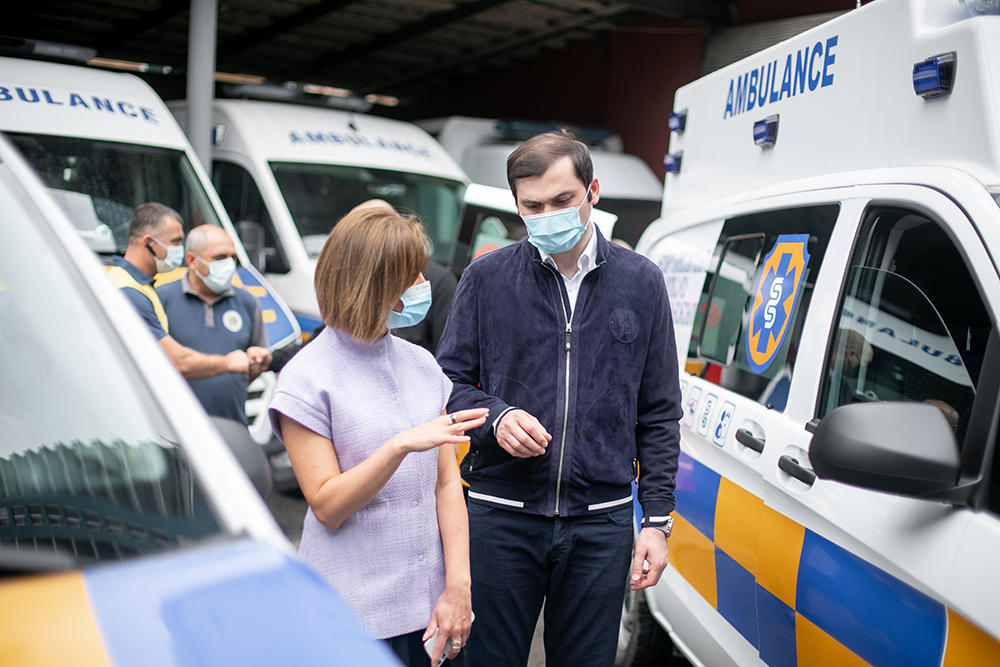 ბათუმისა და ქობულეთის სასწრაფოს 9 ახალი სპეცმანქანა გადასცეს