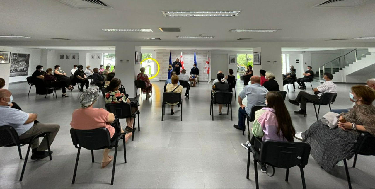 ავთანდილ თალაკვაძე სამედიცინო საზოგადოების წარმომადგენლებს შეხვდა