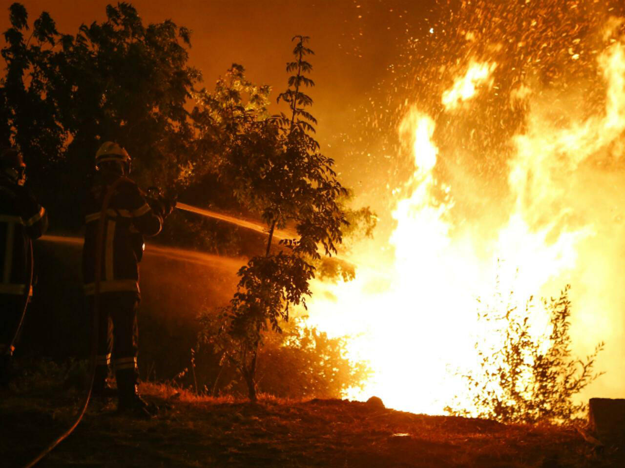 საფრანგეთში ტყის ხანძარს ებრძვიან