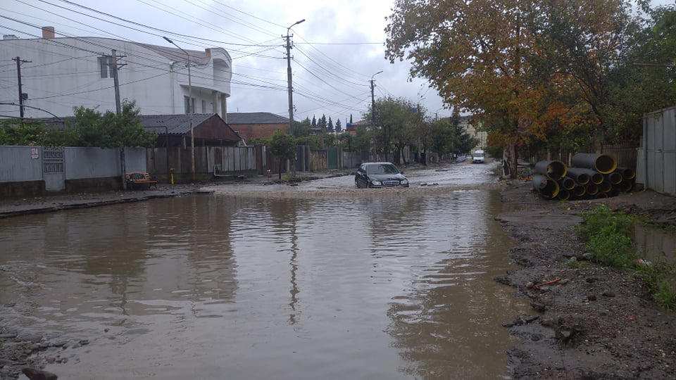 ძლიერმა წვიმამ ქუთაისში პრობლემები შექმნა