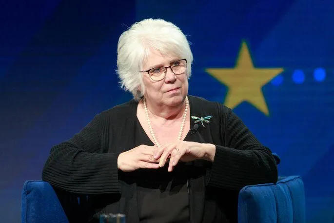 მარინა კალიურანდი - დიახ, არჩევნებით საქართველომ დემოკრატიის ტესტი ჩააბარა, გადააბიჯა დემოკრატიულობის ზღურბლს, მაგრამ არის კითხვა, რამდენად გსურთ მხოლოდ ზღურბლს გადააბიჯოთ