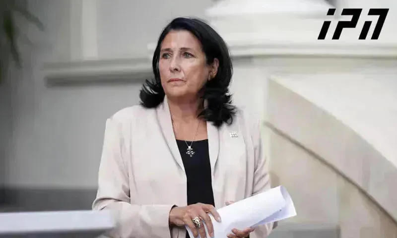 სალომე ზურაბიშვილი იუსტიციის მინისტრს, პატრიარქს, ევროკავშირის ელჩსა და აშშ-ის ელჩის მოადგილეს შეხვდა