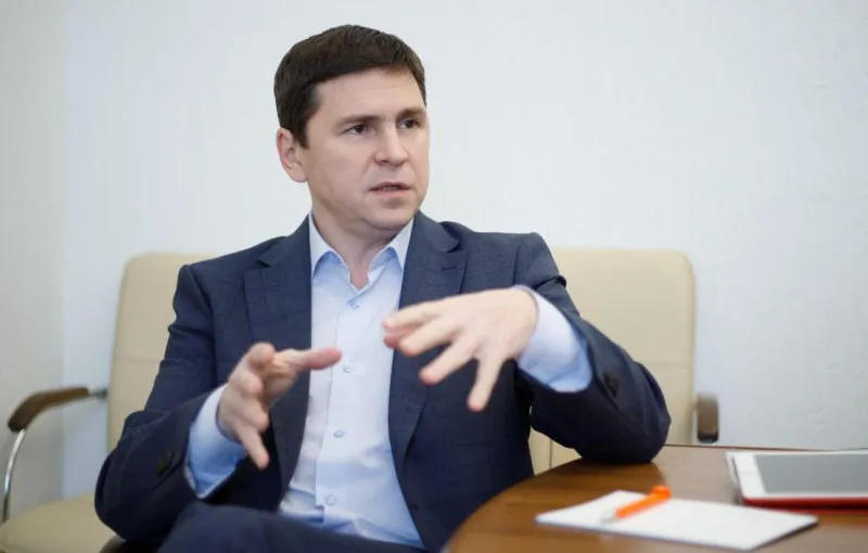 Представитель офиса президента Украины – Зеленский постоянно держит на контроле эту ситуацию, Саакашвили гражданин Украины и мы должны забрать своего гражданина