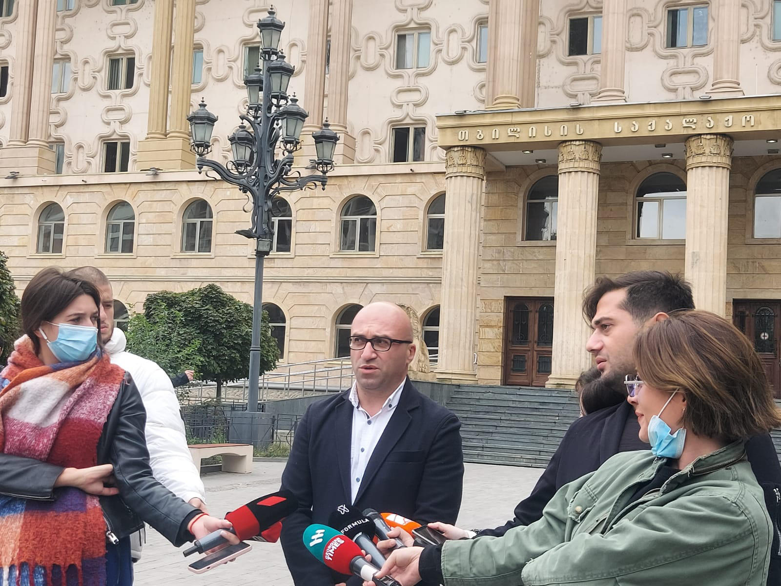 თბილისის საქალაქო სასამართლოში ისნის საოლქო საარჩევნო კომისიის მიერ მიღებული  გადაწყვეტილების შესახებ საჩივრების განხილვა მიმდინარეობს