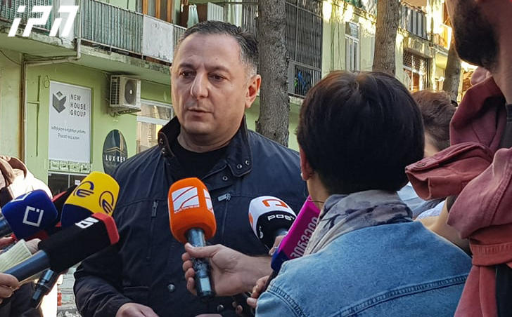 ვახტანგ გომელაურის განცხადებით, მშენებლები ვარაუდობენ, რომ ბათუმში, კორპუსის ჩამონგრევის ადგილზე კიდევ არის საფრთხე და შესაძლოა, გარკვეული ნაწილის ჩამოშლა  მოხდეს