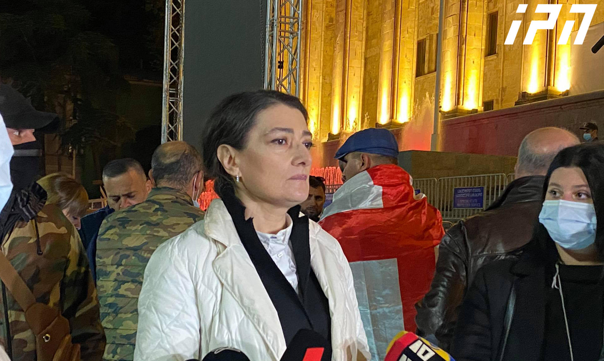 თაკო ჩარკვიანი ნიკა მელიას - ჩემო მომავალო თბილისის მერო დღეს, აი, აქ უნდა მდგარიყავი და შენ გამოცდა ვერ ჩააბარე