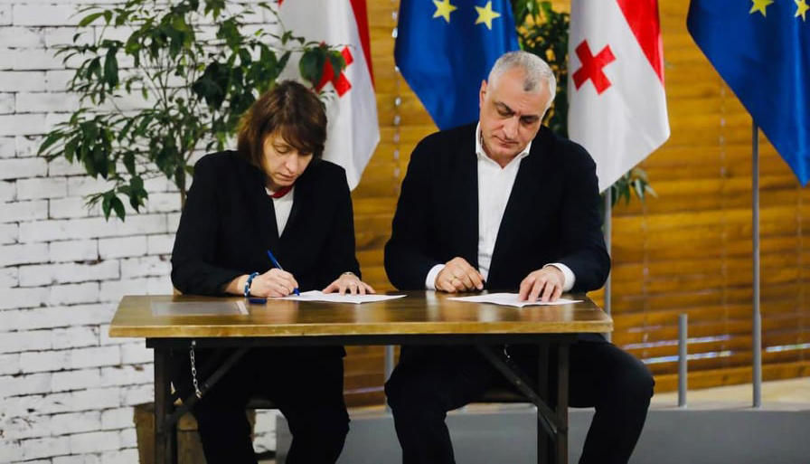 Lelo for Georgia and Droa sign document on coalition cooperation