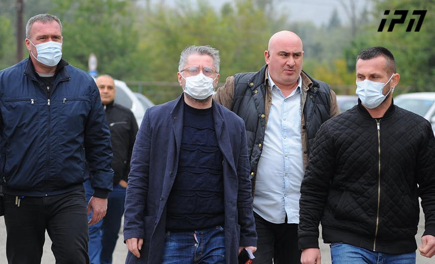 ადვოკატი - ჩვენი ინფორმაციით, მოხდება იმიტირებული ბუნტი, რომელიც დასრულდება სააკაშვილის ლიკვიდაციით - მოვითხოვთ, მიმდინარე საათებში გადაწყდეს ჰოსპიტალიზაციის საკითხი და გამოირიცხოს ციხის საავადმყოფო