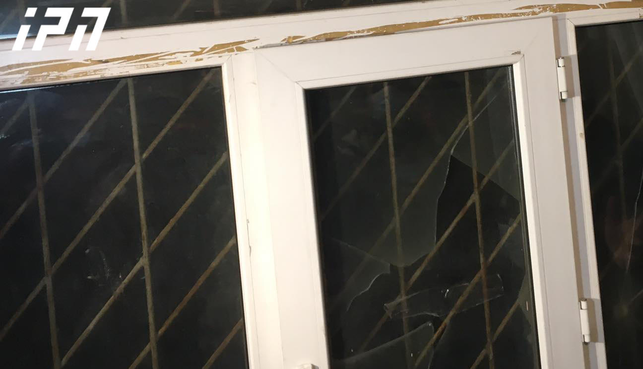 ქუთაისის 43-ე უბნის თავმჯდომარე - უბნისთვის ქვები არავის დაუშენია, ერთადერთი ქვა მოხვდა და მოვახდინეთ რეაგირება