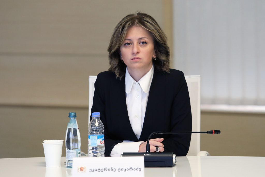 ჯანდაცვის მინისტრი - თუ ვინმე ავრცელებს ინფორმაციას, რომ დამატებითი შეზღუდვების დაწესება იგეგმება, ეს არის ტყუილი და მოსახლეობის შეცდომაში შეყვანას ემსახურება