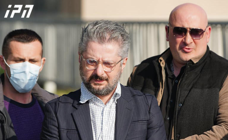 ნიკა გვარამია - გვაქვს ინფორმაცია, რომ მიხეილ სააკაშვილის გადაყვანას გორის ჰოსპიტალში აპირებენ, სადაც შესაძლოა, დაიგეგმოს ე.წ. ოსური სპეცრაზმის მიერ სააკაშვილის გატაცება