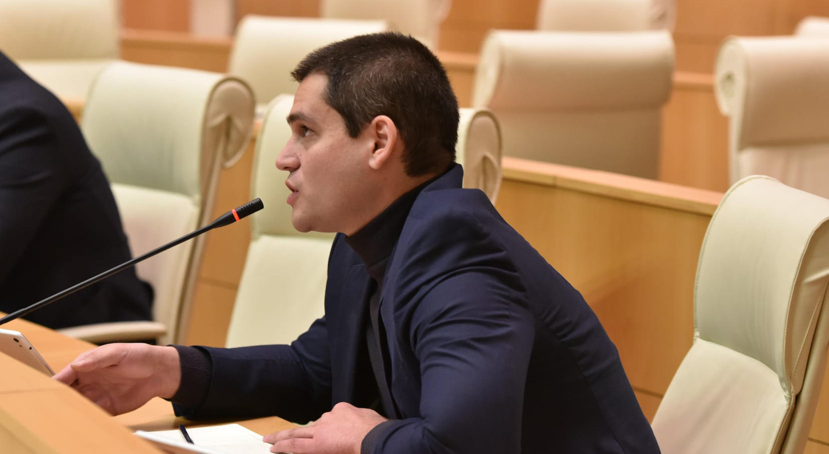 მიხეილ დაუშვილი დავით ზალკალიანს - თუ გავიხსენებთ 5 ივლისის მოვლენებს, 19 აპრილის შეთანხმების ანულირებას, სასამართლოსთან დაკავშირებულ პროცესებს, ეს ყველაფერი გვაახლოებს დასავლეთთან?