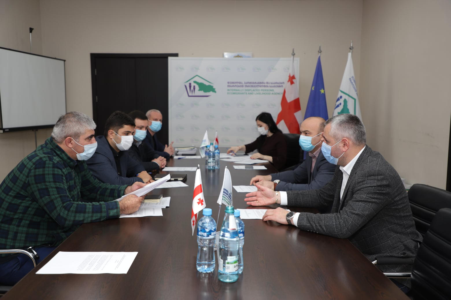 დევნილებისთვის ბინების შესყიდვის მიზნით მენაშენეების კონკურსი გამოცხადდა
