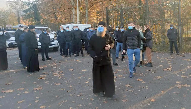 მარტვილში, სალხინოს მამათა მონასტრის მიმდებარედ საპროტესტო აქცია ხვალაც გაიმართება