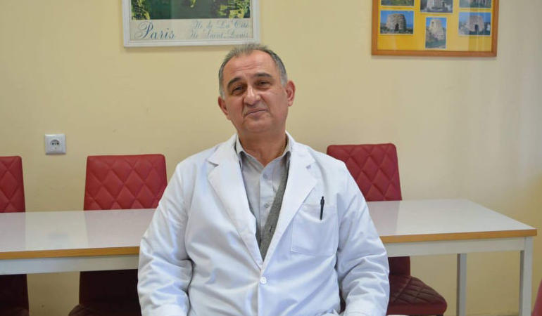 იუსტიციის მინისტრის რატი ბრეგაძის მამა მიხეილ სააკაშვილის მამას პასუხობს