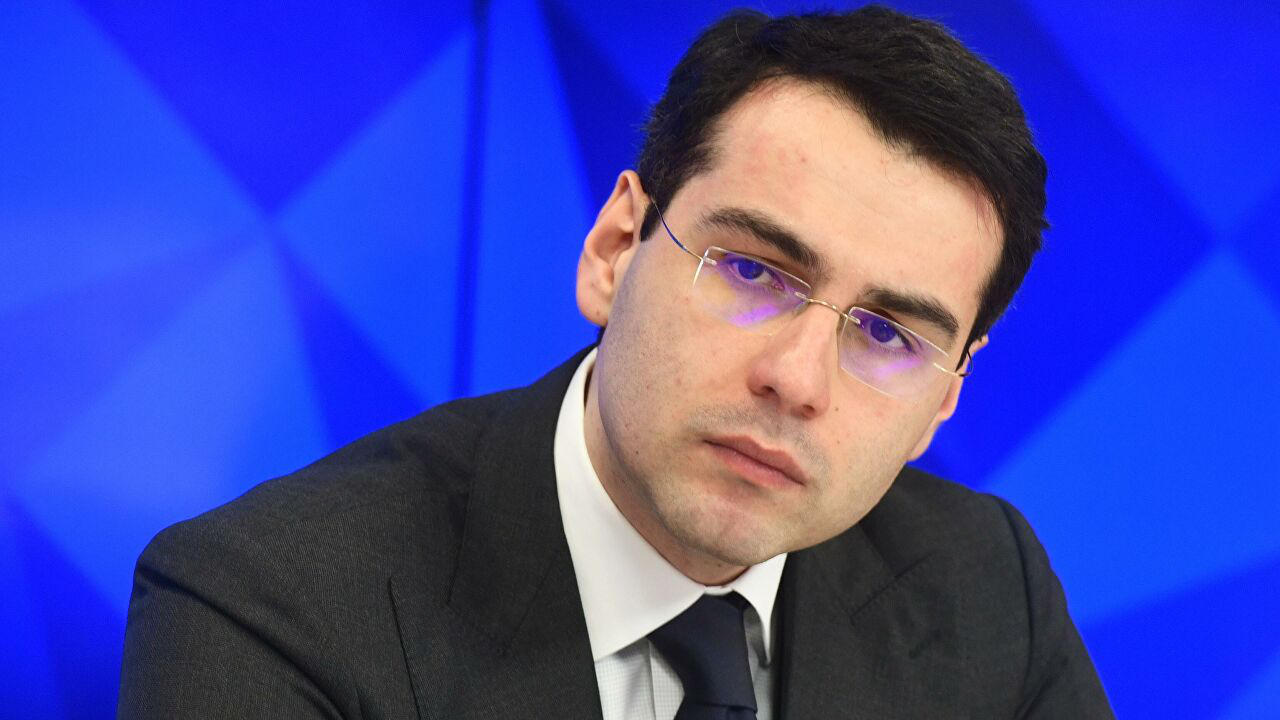 მედია - ინალ არძინბა თურქეთის აეროპორტში დააკავეს, შემდეგ კი გაათავისუფლეს