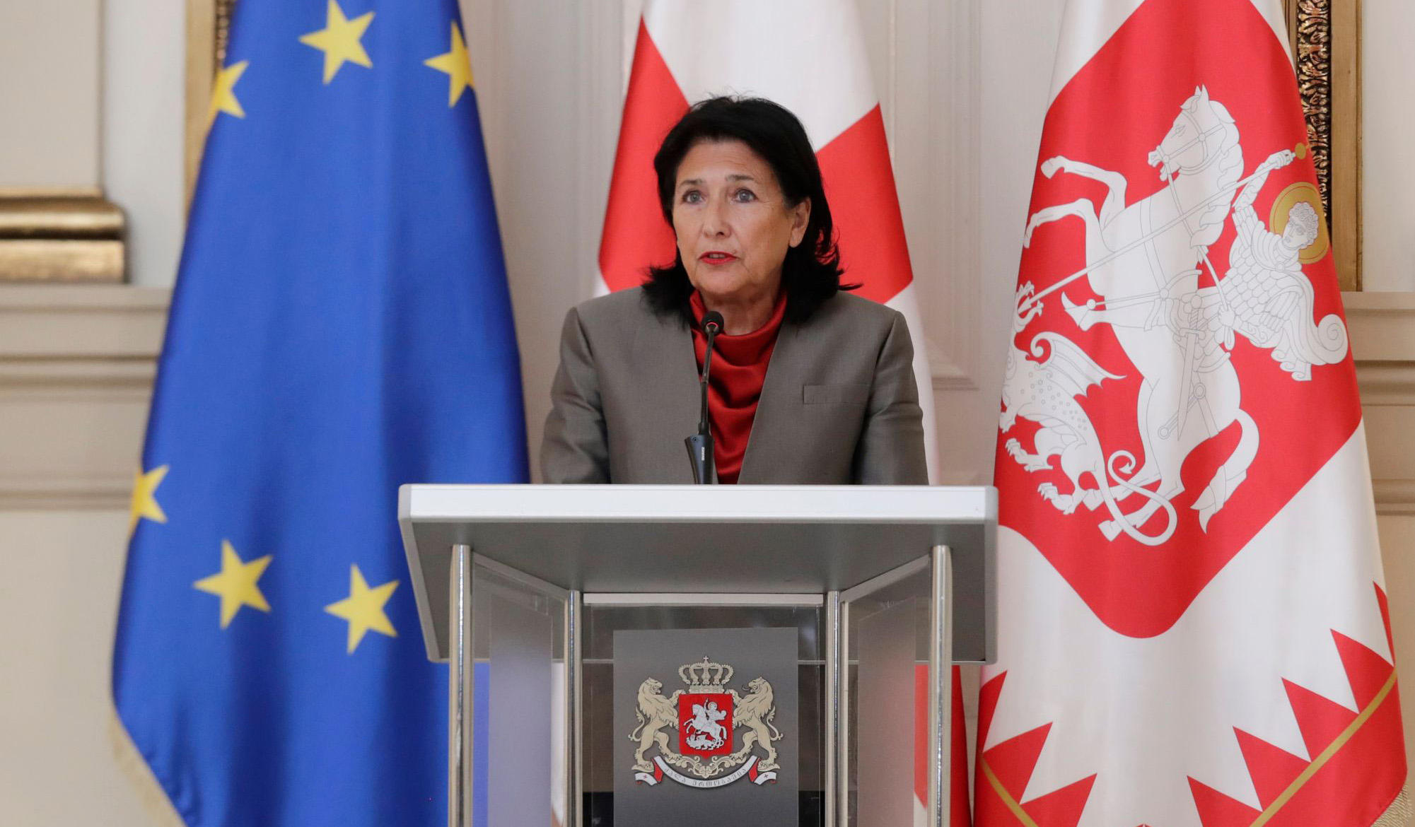 სალომე ზურაბიშვილი - გულგრილობა, დაცინვა, ქილიკი და შეურაცხყოფა მიუღებელია - ზოგი ოფიციალური პირის გამომწვევი განცხადებები საზოგადოებაში გაუგებრობას, დაძაბულობას თუ გაღიზიანებას იწვევს