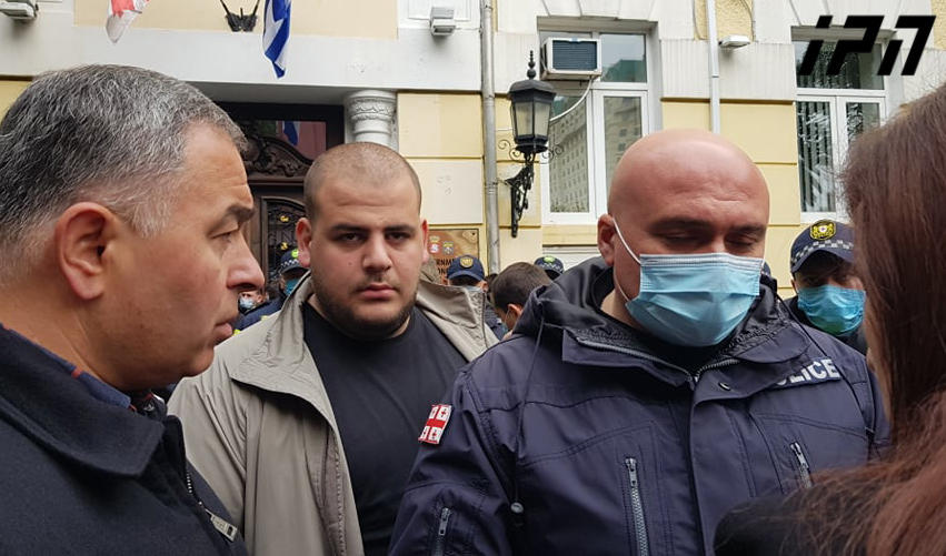 აჭარის საპატრულო პოლიციის უფროსის ინფორმაციით, თორნიკე რიჟვაძე მზად არის გარდაცვლილ ნუგზარ ფუტკარაძის დას შეხვდეს