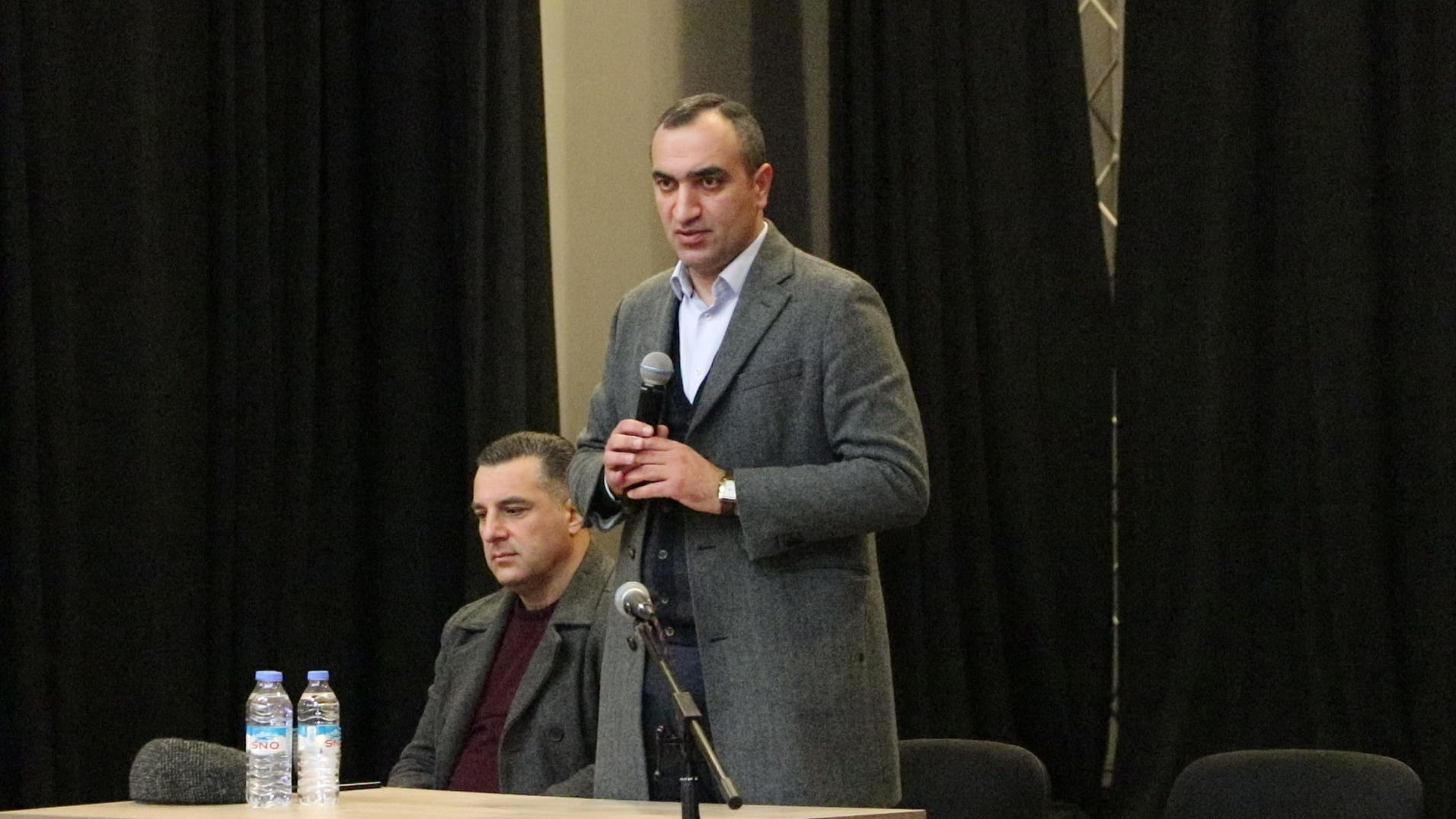 მცხეთა-მთიანეთის სახელმწიფო რწმუნებულმა მცხეთის კულტურისა და სპორტის სფეროს წარმომადგენლებთან ვაქცინაციის შესახებ საინფორმაციო შეხვედრა გამართა