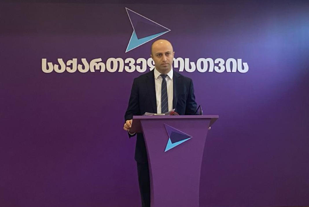 გახარიას პარტიიდან  გარიცხული, ხობის საკრებულოს წევრი ნუგზარ შუშანია, „ქართულმა ოცნებამ“ საკრებულოს თავმჯდომარის მოადგილედ აირჩია