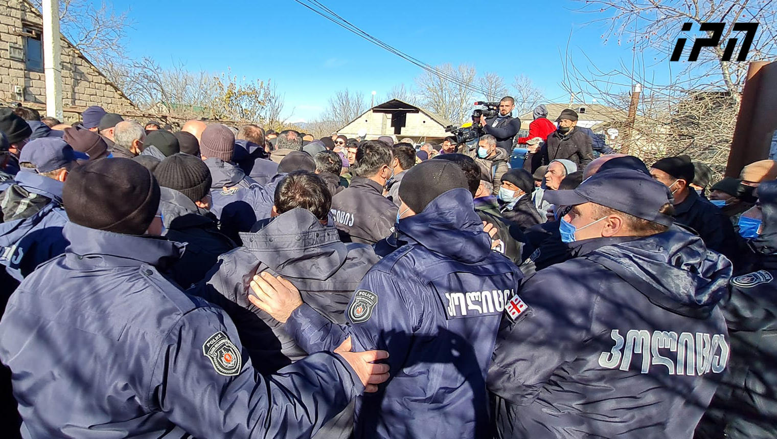 Confrontation occurs between the population of the village Zeghduleti and the law enforcers - the population block the Gori-Bershueti section