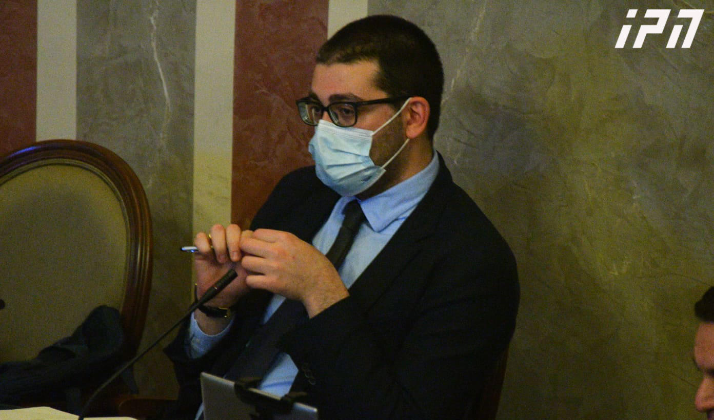 საბა ბუაძე - არჩევნების დასრულებასთან ერთად, მერიამ გამოიტანა ისეთი ინიციატივები, რომლებიც აუარესებს თბილისელების მდგომარეობას, ძვირდება ტრანსპორტი, დასუფთავების გადასახადი