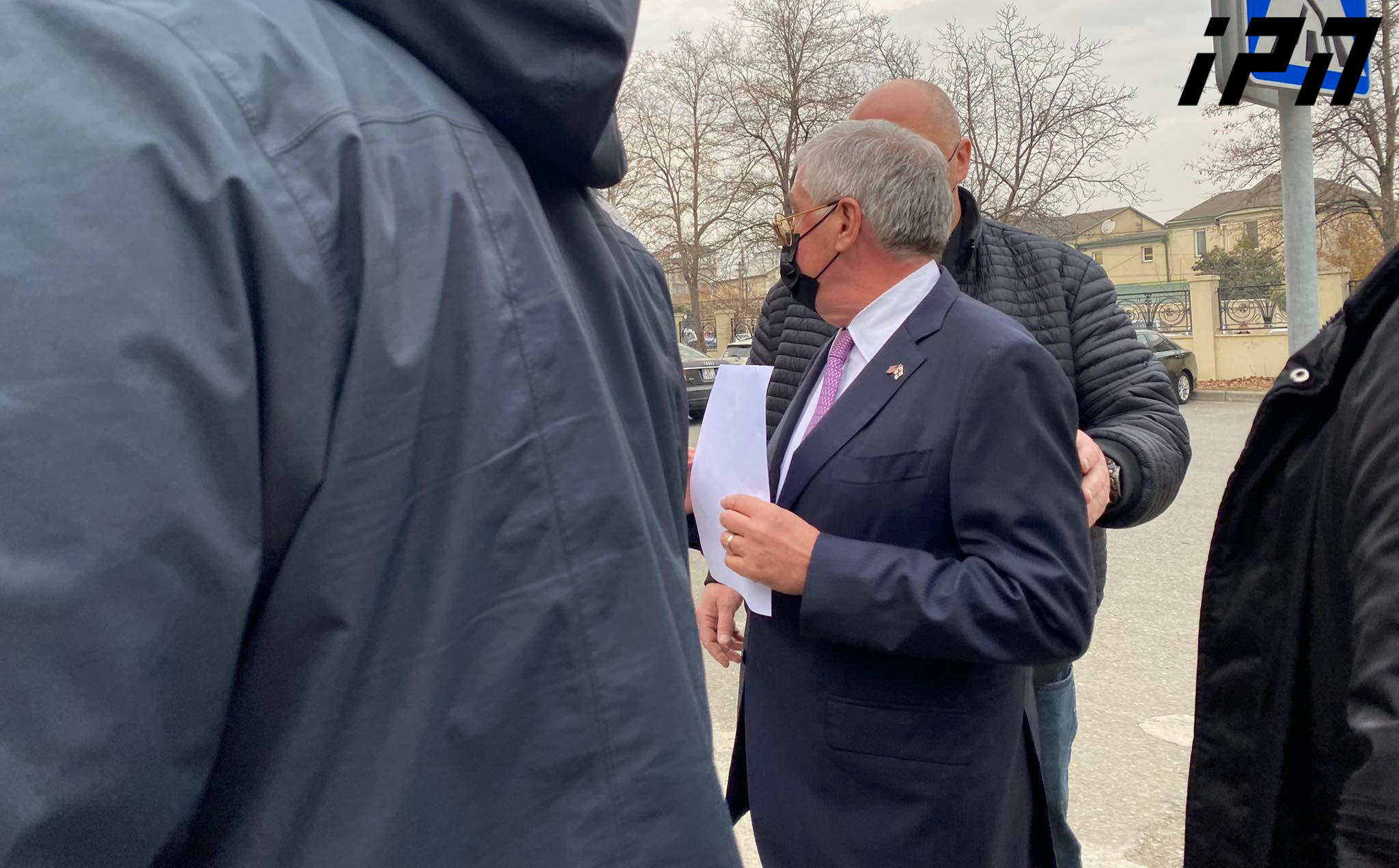 მიხეილ სააკაშვილის ბიძა თემურ ალასანია დღეს მაგისტრატი მოსამართლის წინაშე გამოიკითხება