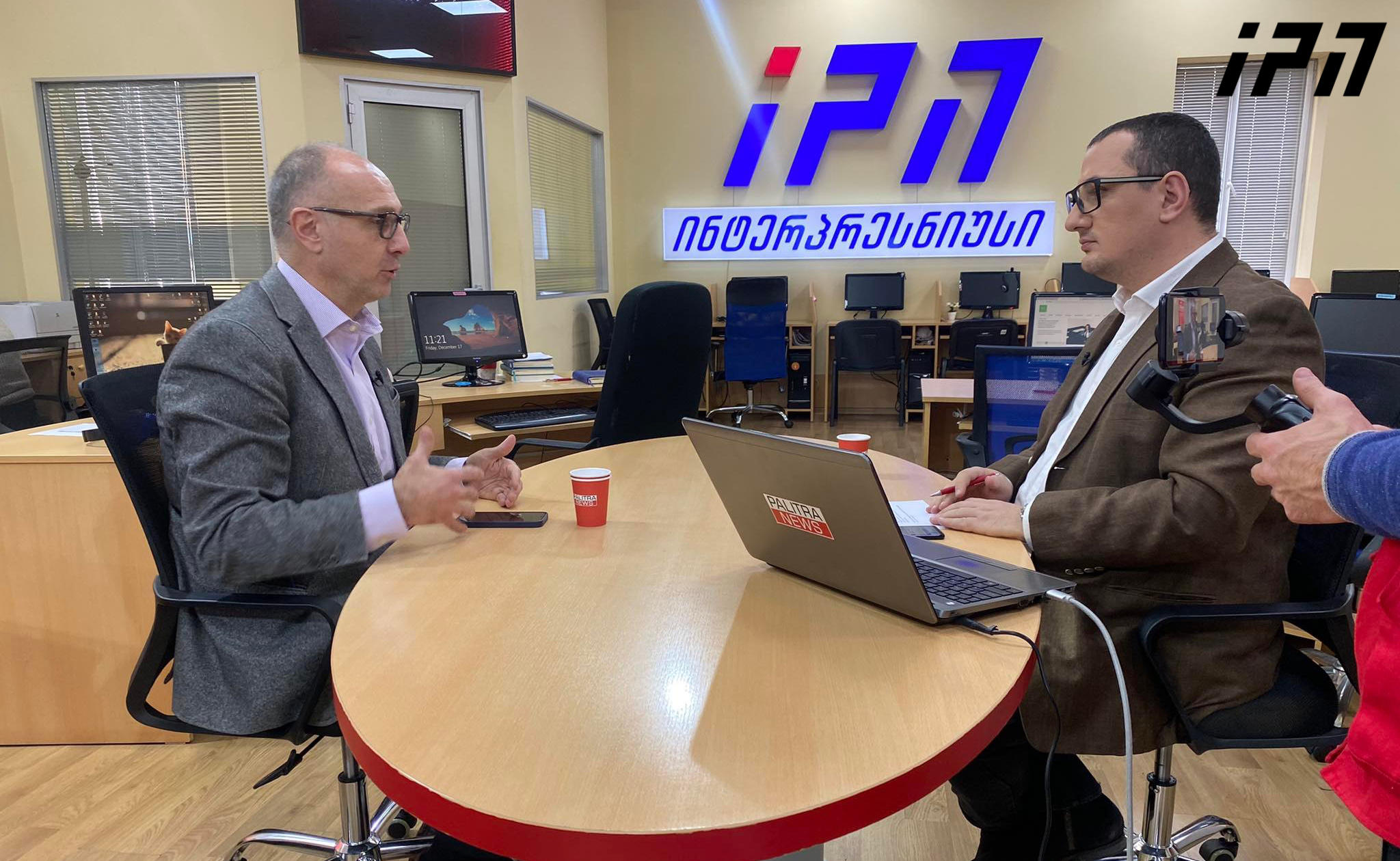 მიხეილ მაჭავარიანი - სალომე ზურაბიშვილისთვის, როგორც პრეზიდენტისთვის იდეალური იქნებოდა ყოფილიყო შუაში და  მისი ვადა ჩაემთავრებინა როგორც „თოჯინას“, მაგრამ როგორც ჩანს, სხვა გზა აირჩია