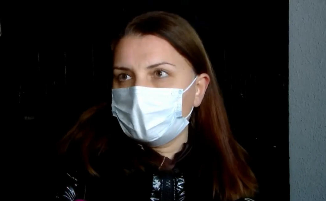 ომბუდსმენის წარმომადგენელი -  სააკაშვილმა მითხრა, რომ მისი ნების საწინააღმდეგოდ ხდებოდა ჰოსპიტლიდან გაყვანა და გაუწია წინააღმდეგობა, შემდეგ აღარ ახსოვს და როცა მოვიდა გონებაზე, ექიმმა განუმარტა, რომ ის რჩებოდა ჰოსპიტალში