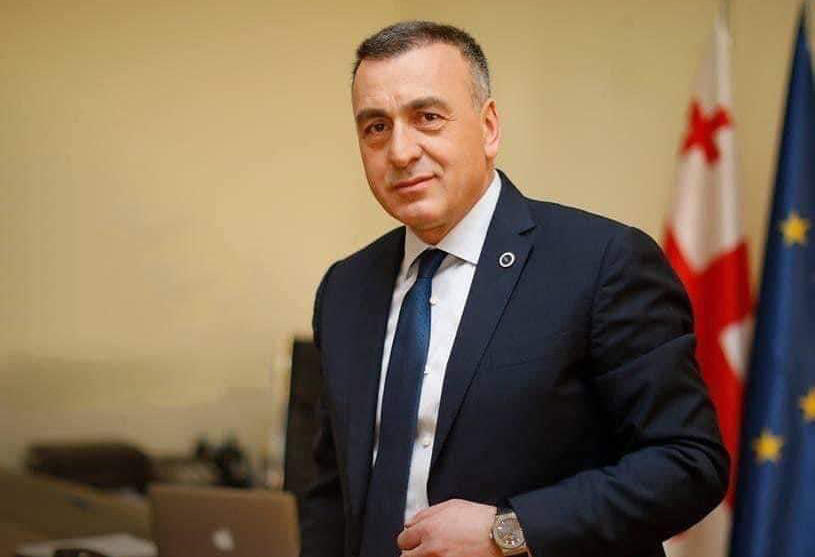 რაჭა-ლეჩხუმ სვანეთის დეპუტატი, გოჩა ენუქიძე საზოგადოებას დამდეგ ახალ  2022 წელს ულოცავს