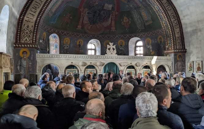 მესტიაში ხატზე დაიფიცეს, რომ მაინერებს გათიშავენ