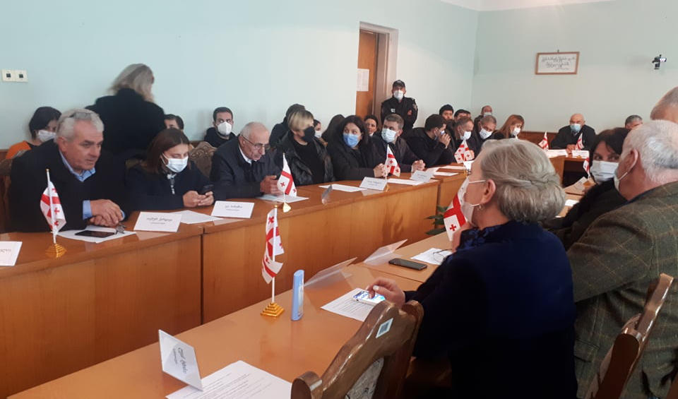 წალენჯიხის ახალი მოწვევის საკრებულოს დეპუტატები თავმჯდომარის არჩევის მიზნით დღეს მეოთხეჯერ იკრიბებიან