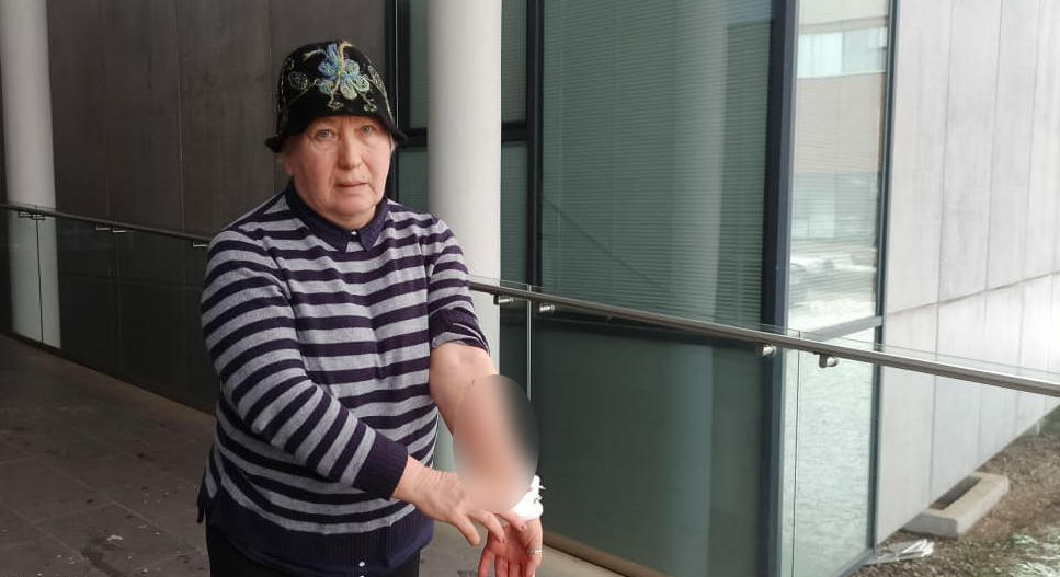 ქუთაისში, პროკურატურასთან მოქალაქემ ბასრი საგნით თვითდაზიანება მიიყენა