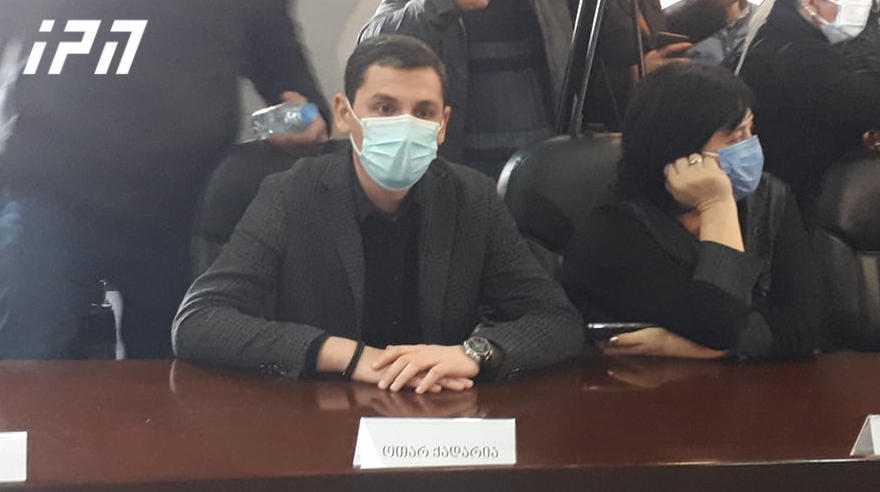 ზუგდიდის საკრებულოში „ქართული ოცნების“ წევრი - პარტია „საქართველოსთვის“ დაემსგავსა მეძავს