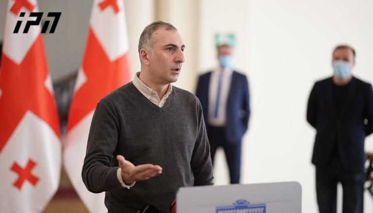 ალეკო ელისაშვილი - ეს კანონი არ უნდა გავატანინოთ! ყველას მოვუწოდებ, ვისაც უნდა ნორმალურ ქვეყანაში, ვისაც უნდა, ეს ქვეყანა ევროპის ნაწილი გახდეს, აბჯარი აისხით, მოემზადეთ, დიდი ვნებათაღელვა და ცემა-ტყეპა გველის