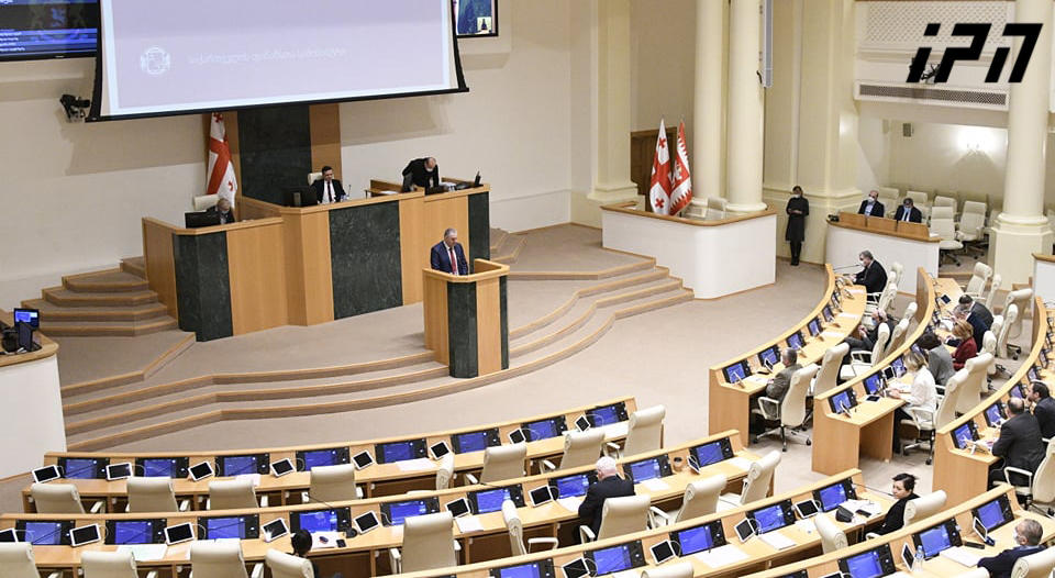 ფინანსთა მინისტრის განცხადებით, 2024 წელს სოციალური პროგრამების დასაფინანსებლად, 6 მილიარდ 460 მილიონი ლარია გათვალისწინებული