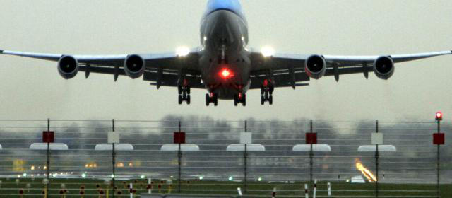 უკრაინა საჰაერო სივრცეს ხურავს